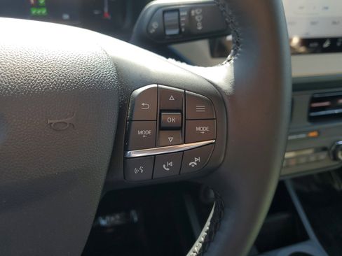 Used 2025 Ford Maverick Lariat w/ 4K Tow Package image 23