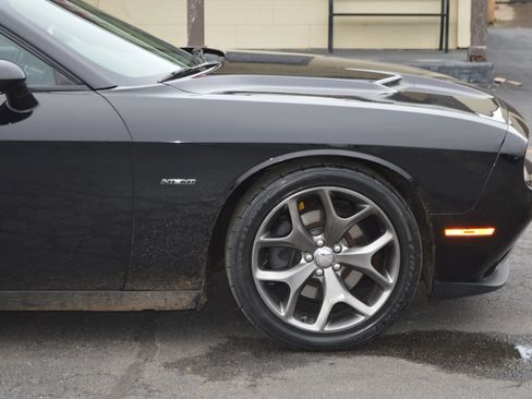 Used 2015 Dodge Challenger R/T Plus RWD image 8