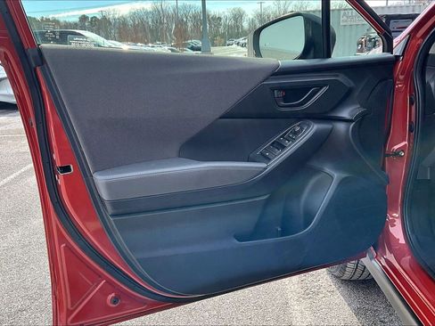 Used 2024 Subaru Crosstrek 2.0i Premium w/ Crosstrek Mirror Package image 19