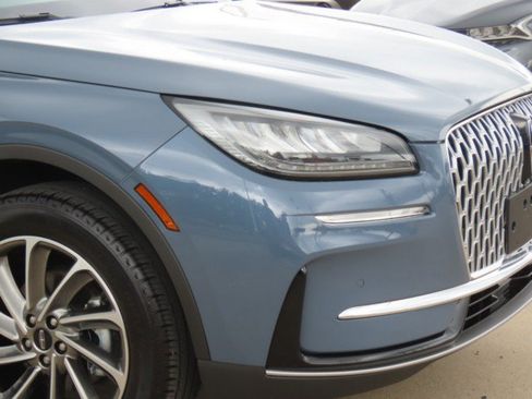 Used 2024 Lincoln Corsair FWD w/ Equipment Group 101A image 5