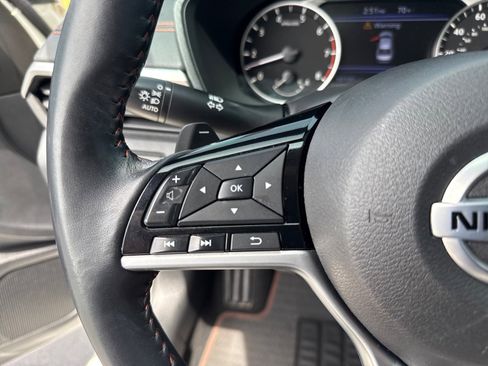 Used 2020 Nissan Altima 2.5 SR w/ Premium Package FWD image 24