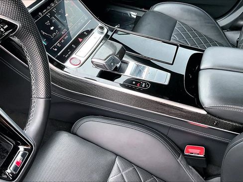 Used 2022 Audi S8 w/ S8 Comfort Plus Package AWD/4WD image 20