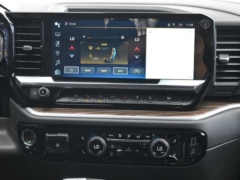 Used 2025 Chevrolet Silverado 1500 LT Trail Boss w/ Convenience Package II image 5