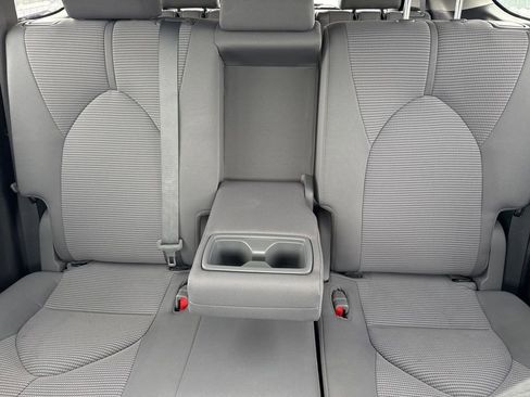 Used 2023 Toyota Highlander LE image 14