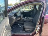 Used 2018 Ford Fusion SE w/ Fusion SE Technology Package image 2