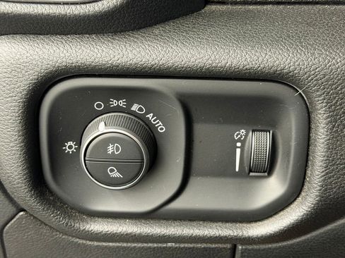 Used 2021 RAM 1500 Big Horn AWD/4WD image 28