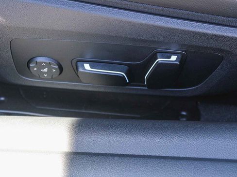 New 2025 BMW 430i Coupe w/ Convenience Package image 21