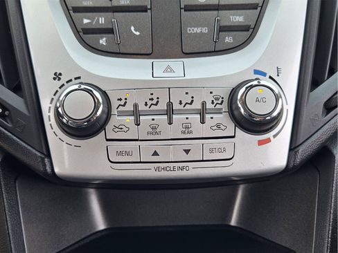 Used 2017 Chevrolet Equinox LT FWD image 17