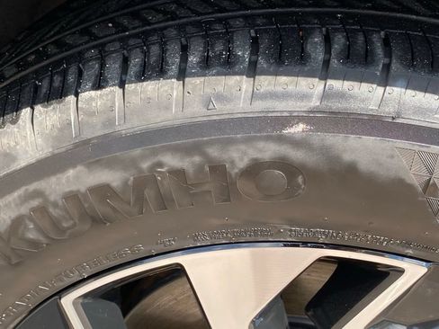 Used 2025 Kia Sportage EX FWD image 44