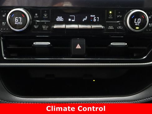 Used 2023 Toyota Highlander Platinum image 20