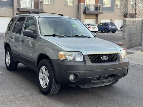 Used 2006 Ford Escape 4WD Hybrid image 8