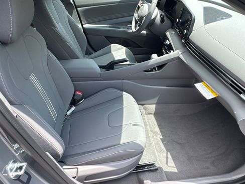 New 2025 Hyundai Elantra Sport image 13