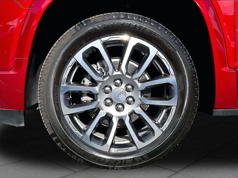 Used 2023 GMC Acadia Denali w/ Denali Ultimate Package FWD image 11