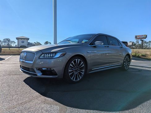 Used 2020 Lincoln Continental Reserve w/ Luxury Package image 9