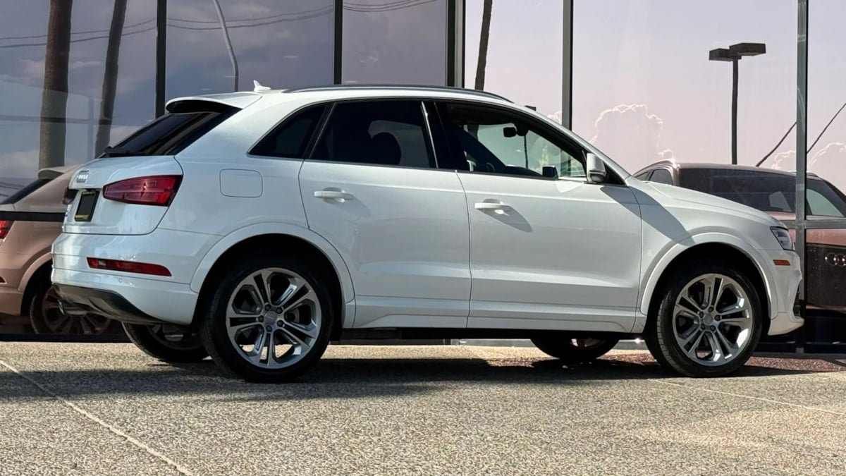 Used 2016 Audi Q3 2.0T Premium Plus w/ Technology Package FWD image 13