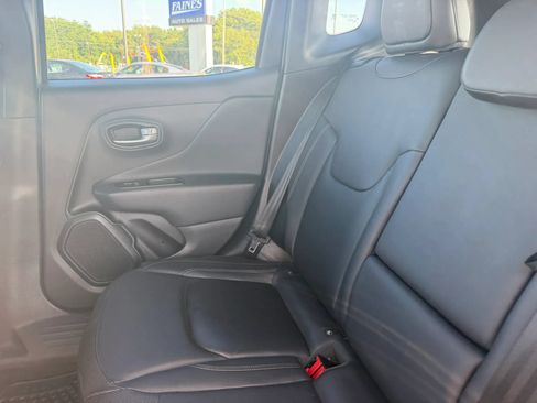 Used 2020 Jeep Renegade Altitude AWD/4WD image 35
