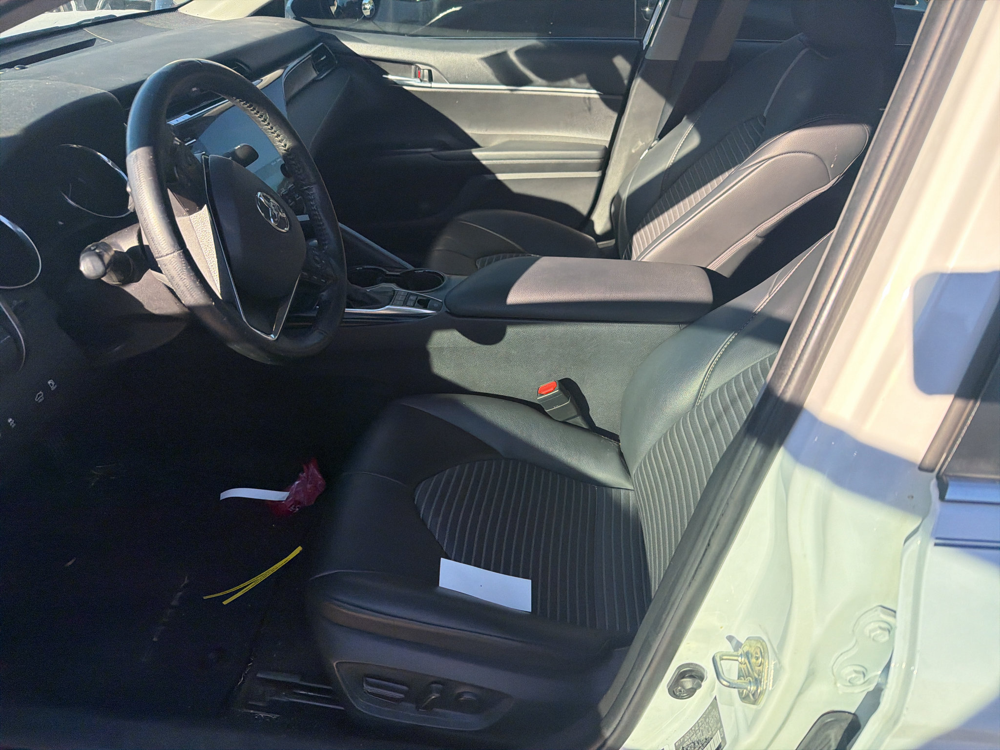 Certified 2020 Toyota Camry SE w/ Sunroof Package FWD image 9