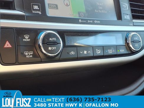 Used 2018 Toyota Highlander Limited image 14
