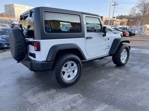 Used 2014 Jeep Wrangler Sport image 8