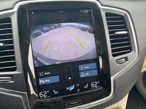 Used 2021 Volvo XC90 T6 Momentum image 21