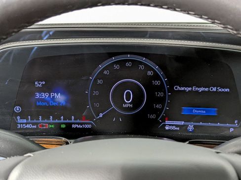 Used 2022 Cadillac Escalade Premium Luxury image 40