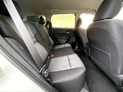 Used 2025 Nissan Rogue SV image 15