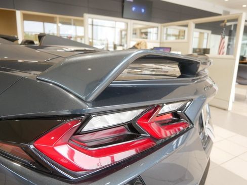 Used 2021 Chevrolet Corvette Stingray Premium Conv w/ Z51 Performance Package RWD image 8