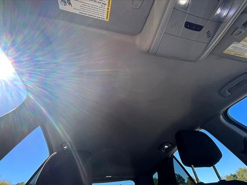 Used 2018 Chevrolet Equinox LT image 21