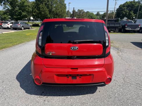 Used 2016 Kia Soul ! w/ Premium Package FWD image 4