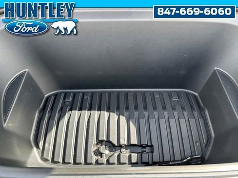 Used 2023 Tesla Model Y Performance image 10