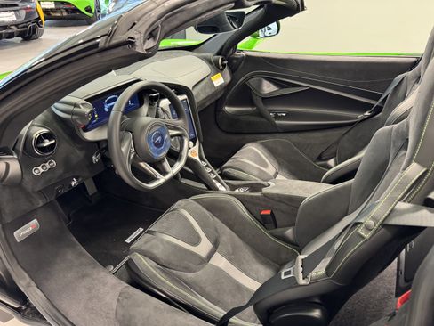 Used 2026 McLaren 750S Spider image 12