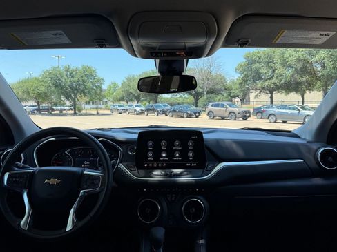 Used 2025 Chevrolet Blazer LT FWD image 33
