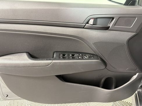 Used 2018 Hyundai Elantra Sport FWD image 11