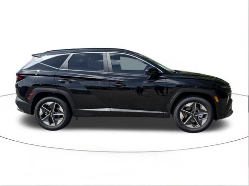 New 2026 Hyundai Tucson SEL FWD image 2
