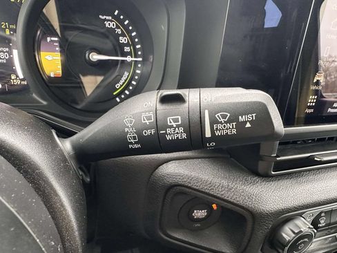 Used 2024 Jeep Wrangler Unlimited AWD/4WD image 19