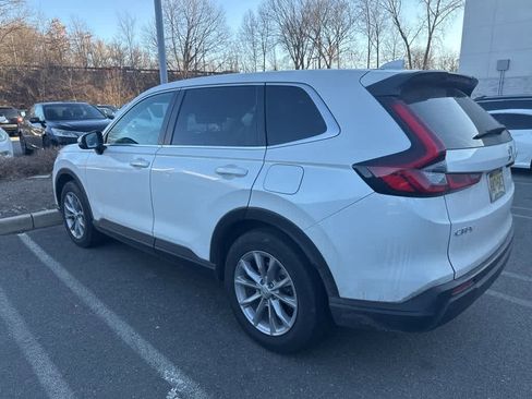 Used 2023 Honda CR-V EX image 16