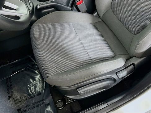 Used 2021 Kia Seltos LX image 18