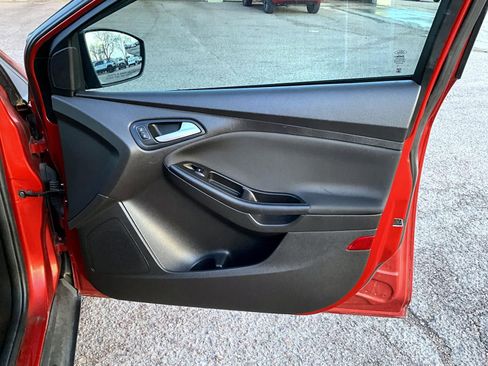 Used 2018 Ford Focus SE image 17
