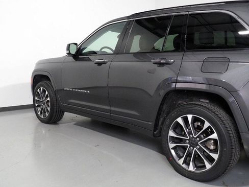 Used 2023 Jeep Grand Cherokee Overland image 60