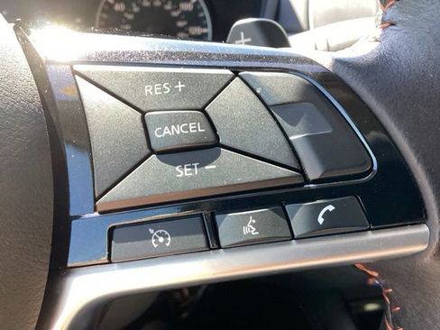 Used 2025 Nissan Altima 2.5 SR FWD image 12