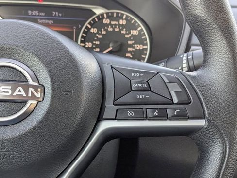 Used 2024 Nissan Altima 2.5 SV image 30