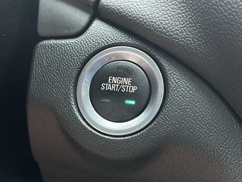 Certified 2020 Chevrolet Equinox LT w/ LT True North Edition AWD/4WD image 19