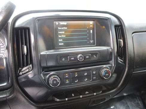 Used 2018 Chevrolet Silverado 3500 W/T image 17