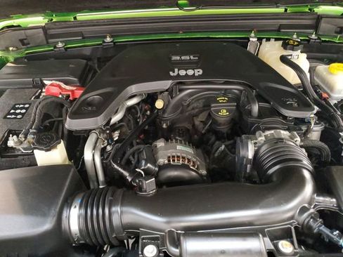 Used 2018 Jeep Wrangler Sport AWD/4WD image 24