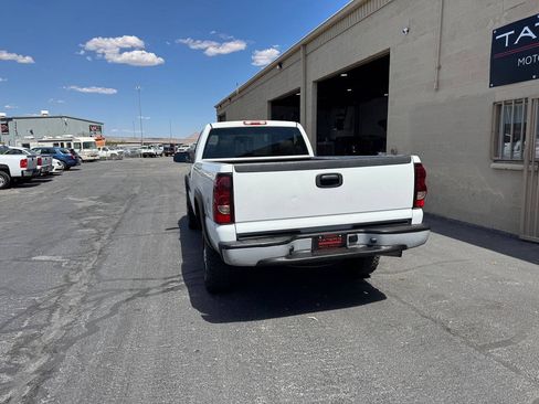Used 2007 Chevrolet Silverado 2500 W/T w/ Heavy-Duty Power Package AWD/4WD image 8