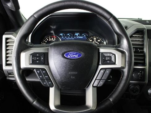 Used 2018 Ford F150 Platinum w/ Equipment Group 701A Luxury AWD/4WD image 11