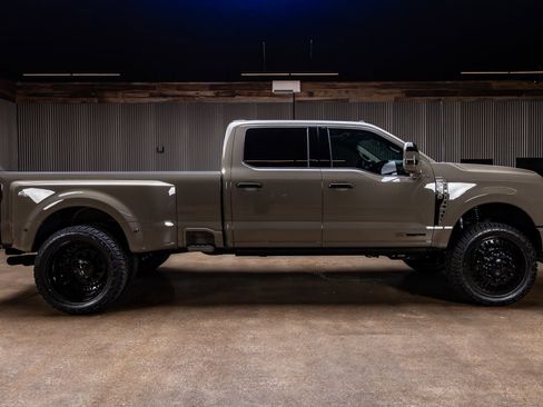 Used 2026 Ford F350 Platinum image 11