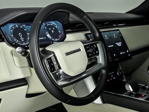 Used 2022 Land Rover Range Rover Long Wheelbase SE AWD/4WD image 21