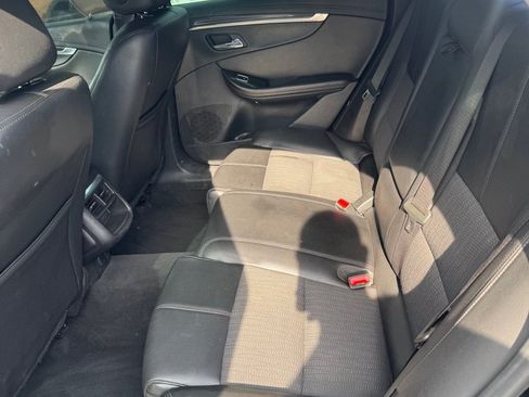 Used 2017 Chevrolet Impala LT FWD image 11