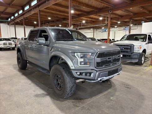 Used 2018 Ford F150 Raptor w/ Equipment Group 802A Luxury AWD/4WD image 15